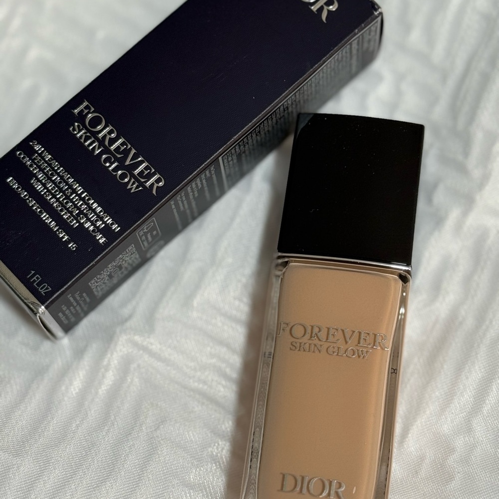 Dior Forever Skin Glow Foundation - Soft Beige